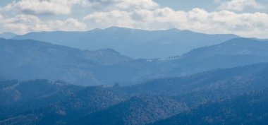 Dağların güzel manzarası