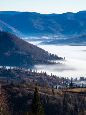 Karpatlar sonbaharda.