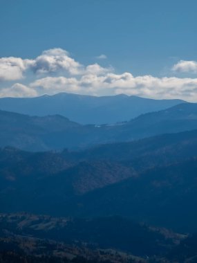 Karpatların dağları, Ukrayna. hava görünümü.