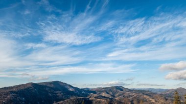 Dağların güzel manzarası