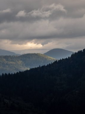 Dağların güzel manzarası