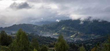 Dağların güzel manzarası