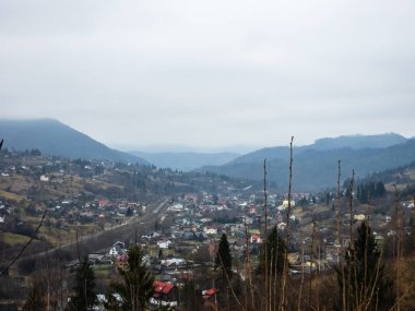 Karpat dağları olan güzel bir manzara.