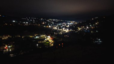 İsveç 'teki Stockholm şehrinin gece manzarası