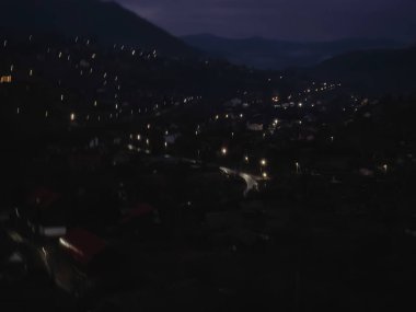 Şehrin güzel gece manzarası