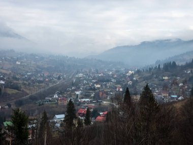 Sonbaharda güzel dağ manzarası