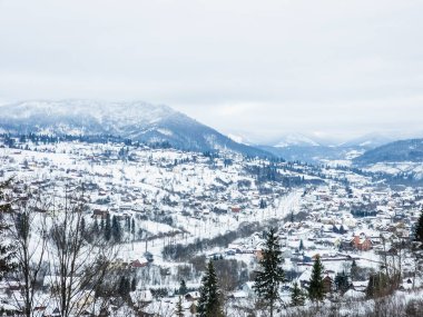 Karpatlar 'ın kardaki kış manzarası