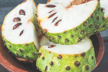 Tropikal meyve suyunun durgun yaşamı