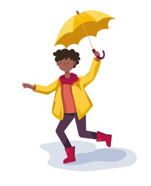 Sarı yağmurluklu ve lastik çizmeli, şemsiyeli yakışıklı Afro-Amerikan çocuk su birikintilerinde yürüyor. Sevimli karton pozitif karakter. Vektör illüstrasyonu