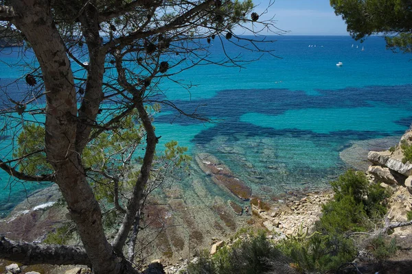 Panoramautsikt Över Det Kristallklara Vattnet Moraira Stranden Portet Medelhavet Alicante — Stockfoto