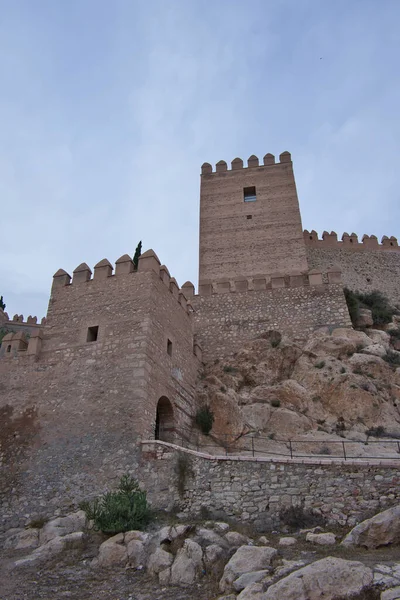 Alcazaba Almeria 城堡和要塞 塔楼和主要建筑建筑群的景观 Andalusia 西班牙 — 图库照片