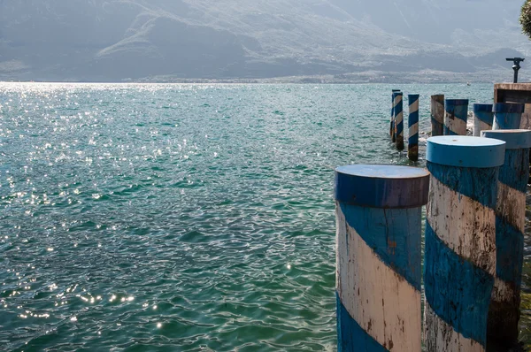 Pohled z Limone sul Garda, Garda Lake, Brescia, Itálie — Stock fotografie