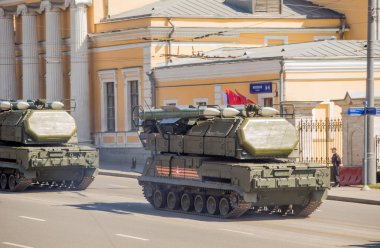 Geçit töreni. Zafer Bayramı. 9 Mayıs, Rus silahlı kuvvetleri, askeri teçhizat.