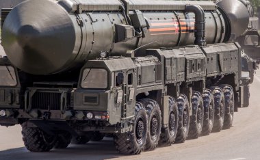 Geçit töreni. Zafer Bayramı. 9 Mayıs, Rus silahlı kuvvetleri, askeri teçhizat.
