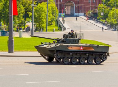 Geçit töreni. Zafer Bayramı. 9 Mayıs, Rus silahlı kuvvetleri, askeri teçhizat.