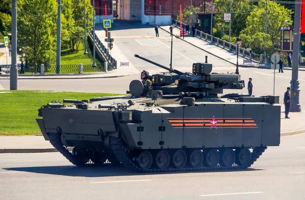 Geçit töreni. Zafer Bayramı. 9 Mayıs, Rus silahlı kuvvetleri, askeri teçhizat.