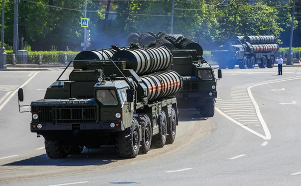 Geçit töreni. Zafer Bayramı. 9 Mayıs, Rus silahlı kuvvetleri, askeri teçhizat.