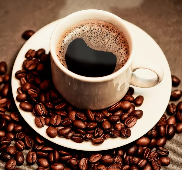 Sabahları kahve, taze koku