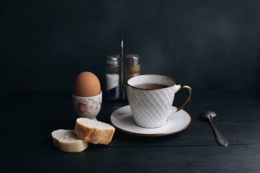 Kahvaltını edebilirsin. Lezzetli yemek..