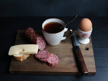 Kahvaltını edebilirsin. Lezzetli yemek..