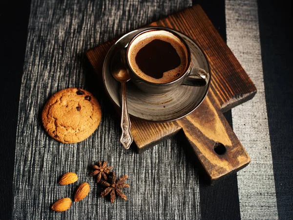 Filiżankę Kawy Drewniane Tło Zapach Kawy — Zdjęcie stockowe