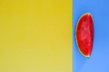 Karpuz tropiklerde yetişen çok popüler bir meyvedir..