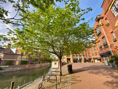 Cambridge, Birleşik Krallık - 23 Nisan 2020: COVID-19 salgını sırasında turistler olmadan Cambridge şehir merkezi