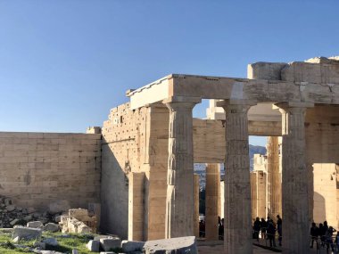 Atina, Yunanistan - 1 Aralık 2019: Atina Akropolünde Kalıntılar
