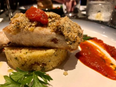 Myanmar 'da güzel yemekler: Kuskus ve domates soslu ızgara balık