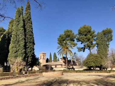 Granada, İspanya - 30 Aralık 2019: Alhambra Bahçeleri