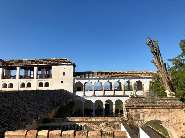 Granada, İspanya - 30 Aralık 2019 Alhambra 'daki Generalife Sarayı