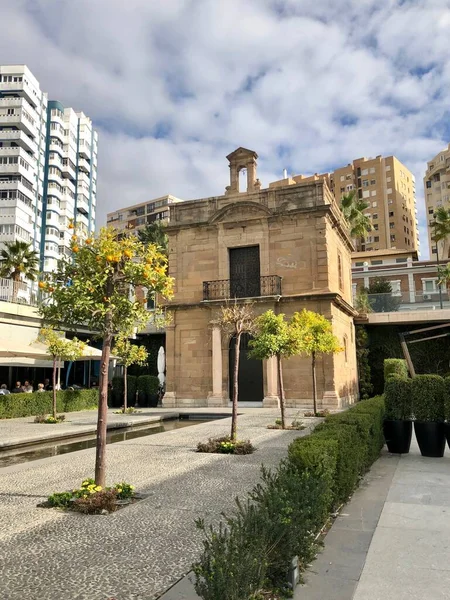 Malaga, İspanya - 29 Aralık 2019: Malaga Limanı Şapeli