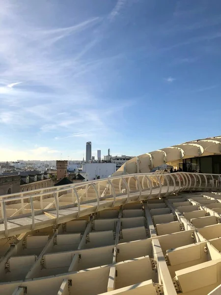 Metropol Şemsiyesi (İngilizce: Metropol Parasol), Jurgen Mayer tarafından tasarlanmış ahşap bir yapıdır.