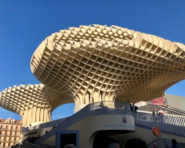Metropol Şemsiyesi (İngilizce: Metropol Parasol), Jurgen Mayer tarafından tasarlanmış ahşap bir yapıdır.