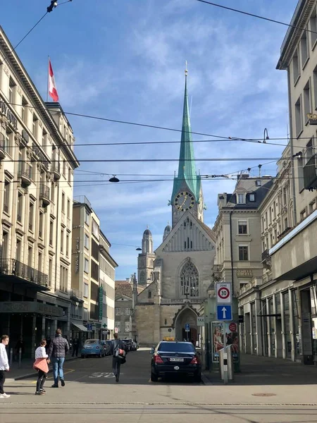 Zurich, Suisse - 3 mars 2019 : Vue de l'église Fraumunster à Zurich — Photo