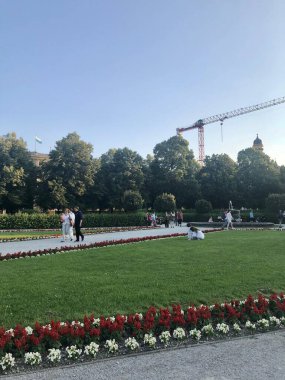 Münih, Almanya - 30 Haziran 2018: Hofgarten Park, Münih ve Odeonsplatz 'in bitişiği