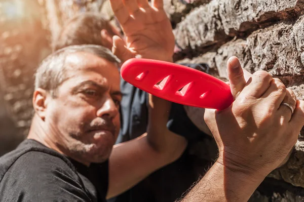 Técnicas de autodefesa contra um ataque de faca — Fotografia de Stock