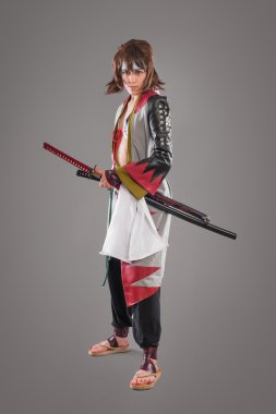 Katana kılıcı ile Japon samurai.