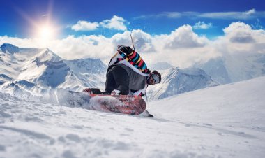 Extreme snowboarding man clipart