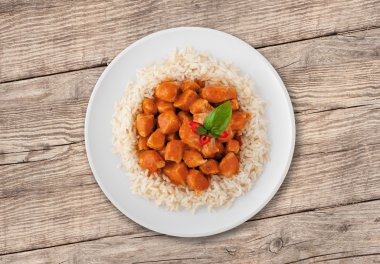 Pirinç gulaş çorbası