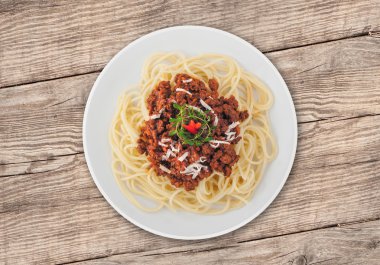 Spagetti Bolonez fesleğen yaprağı