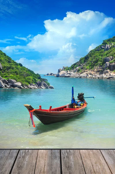 Longtail boat in paradise — Stock Photo, Image