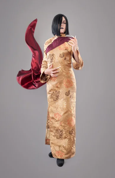 中国指甲的哥特式女人 — 图库照片
