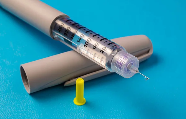 Inyector Pluma Insulina Bolígrafo Insulina Relleno Con Aguja Sobre Fondo —  Fotos de Stock