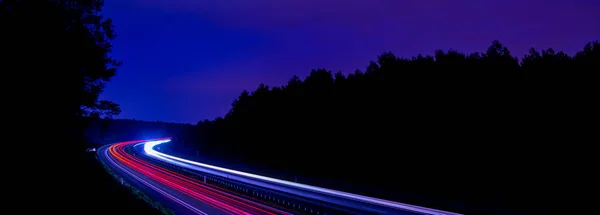 Nachtverlichting Lichten Van Bewegende Auto Nachts Langdurige Blootstelling Veelkleurig — Stockfoto