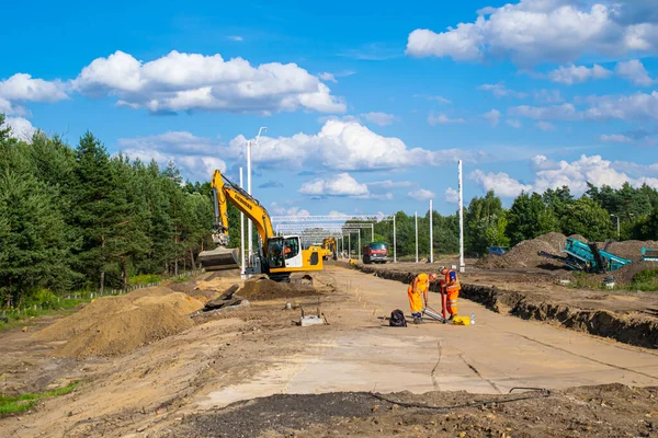 Spoor Bouwplaats Met Graafmachine Een Zonnige Dag — Stockfoto