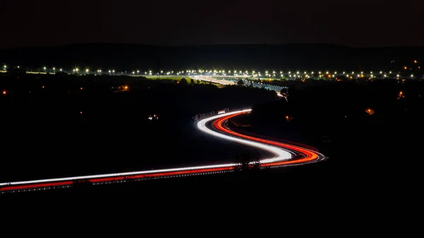 Nattljus Ljus Att Flytta Bilar Natten Lång Exponering Röd Blå — Stockfoto