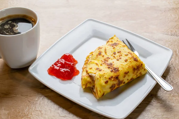 Frittella Con Marmellata Piatto Colazione — Foto Stock