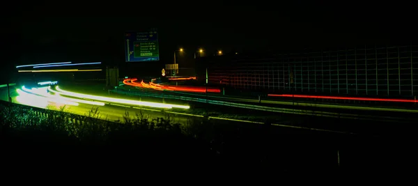 Nachtverlichting Lichten Van Bewegende Auto Nachts Lange Blootstelling Rood Blauw — Stockfoto