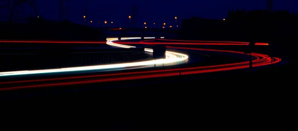 Luzes Noturnas Luzes Carros Movimento Noite Exposição Longa Vermelho Azul — Fotografia de Stock